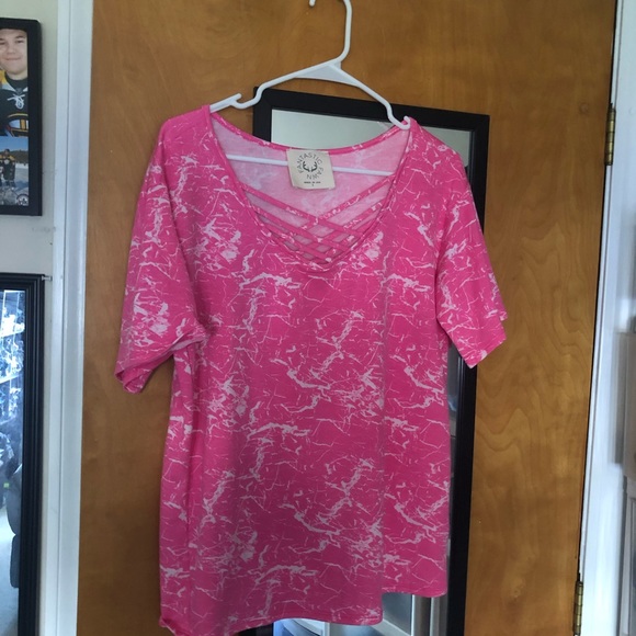 Hot pink splatter top - Picture 2 of 4